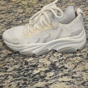 Steve Madden White and Cream Sneakers
